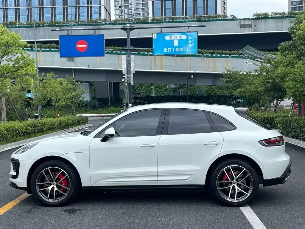 Porsche Macan — фото 6