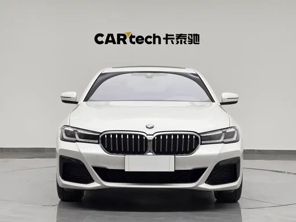 BMW 5 Series — фото 3