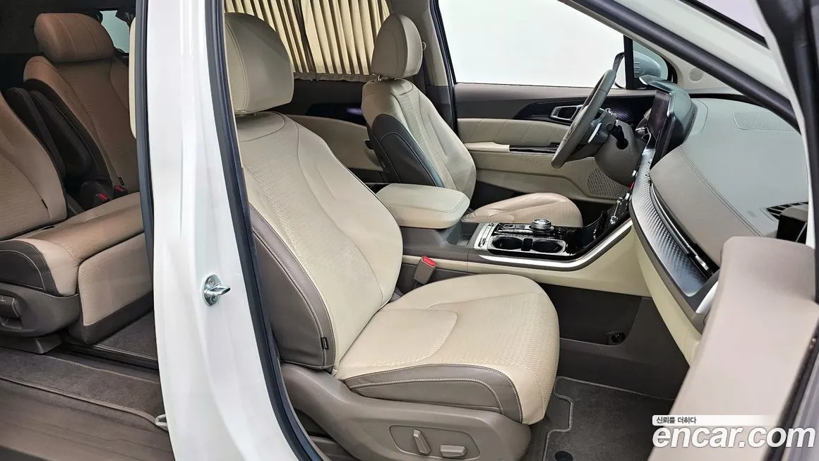 Kia Carnival — фото 3