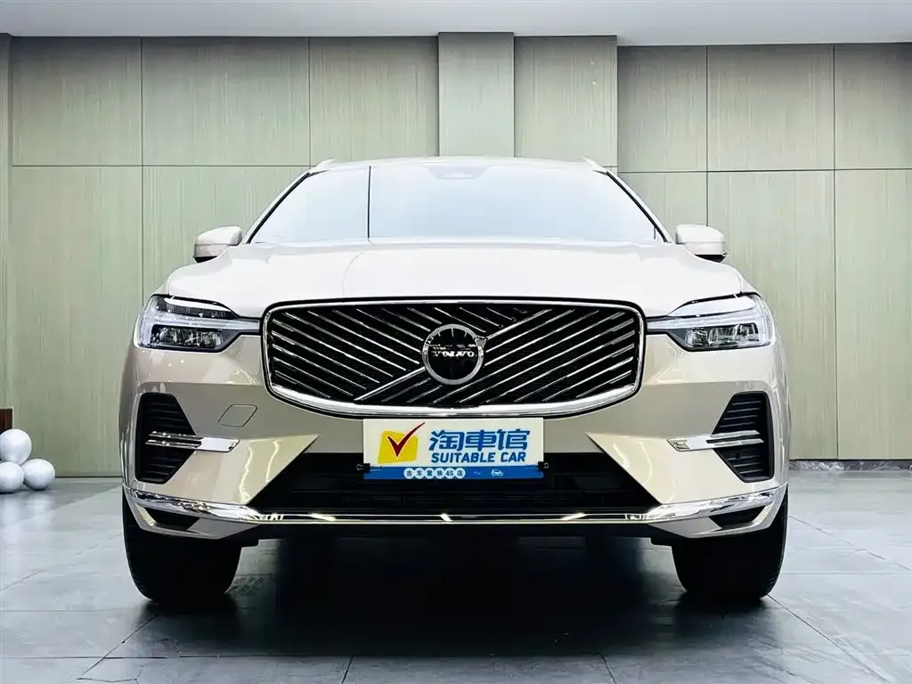 Volvo XC60 — фото 6