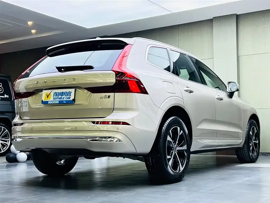 Volvo XC60 — фото 2
