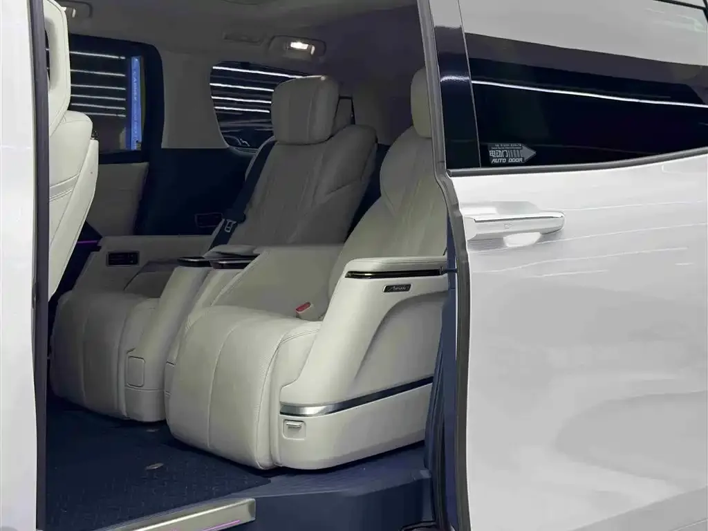 Buick Century 2023 из CN, фото 4