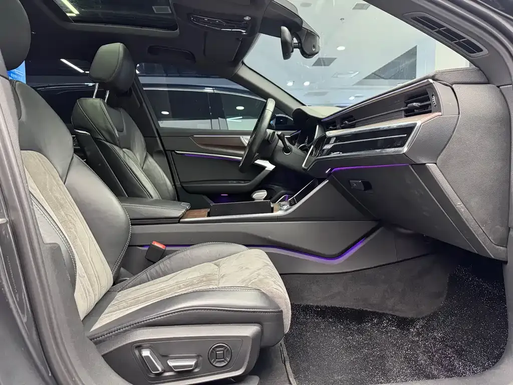 Audi A6L 2023 из CN, фото 5