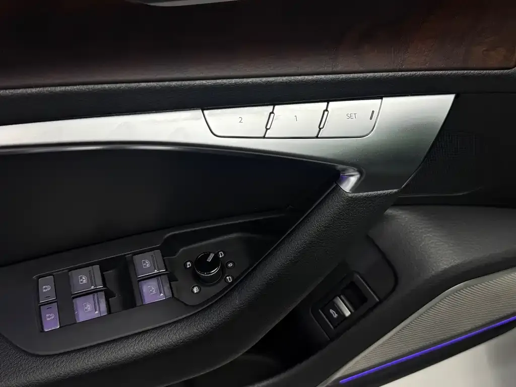 Audi A6L 2023 из CN, фото 10