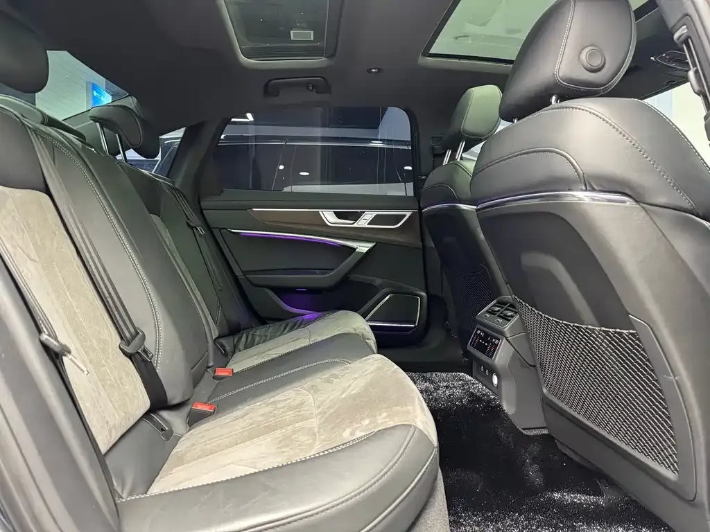 Audi A6L 2023 из CN, фото 9