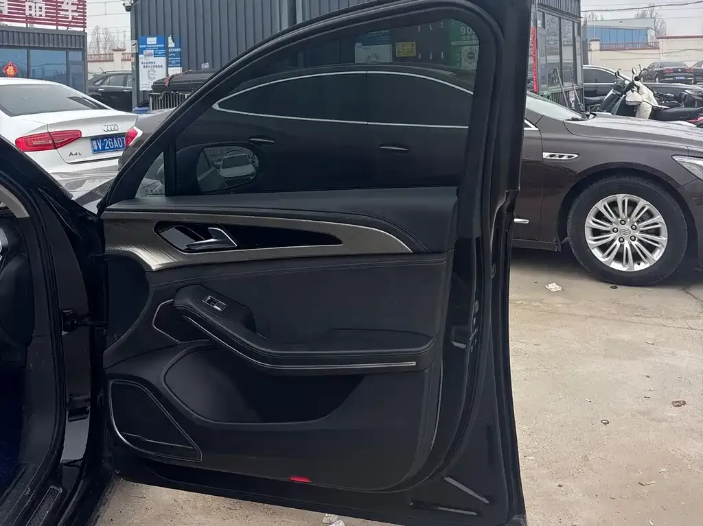 Hongqi H9 2021 из CN, фото 4