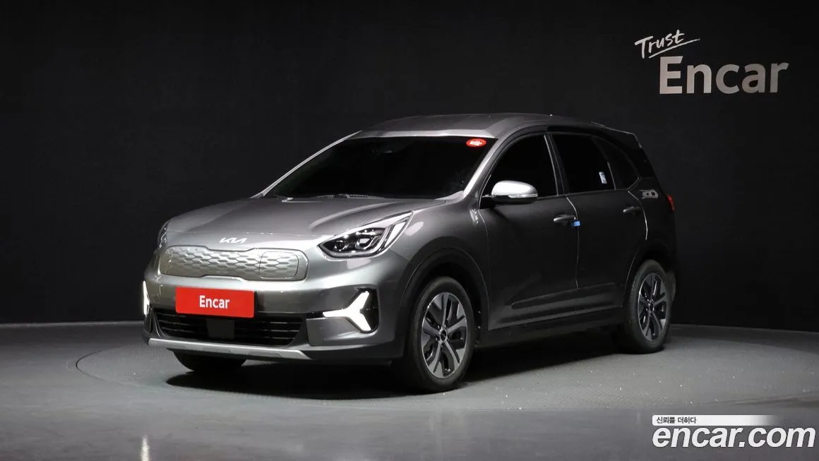 Kia Niro — фото 1