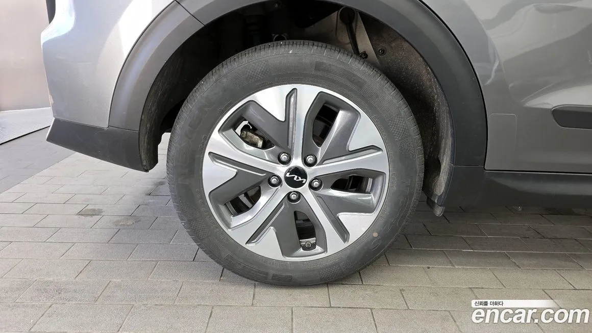 Kia Niro — фото 10
