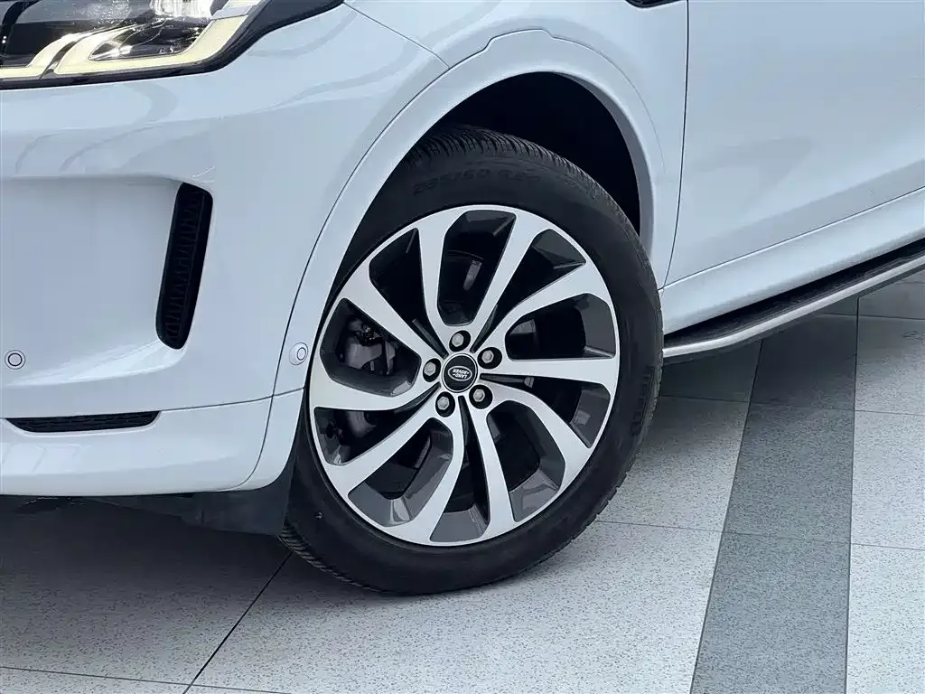Land Rover Discovery Sport — фото 10