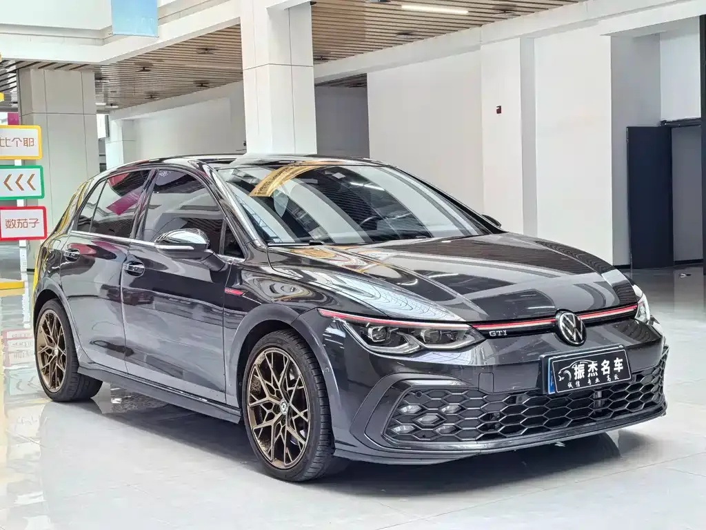 Volkswagen Golf GTI — фото 5