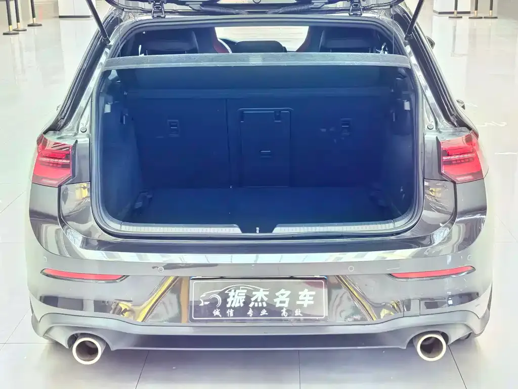 Volkswagen Golf GTI — фото 6