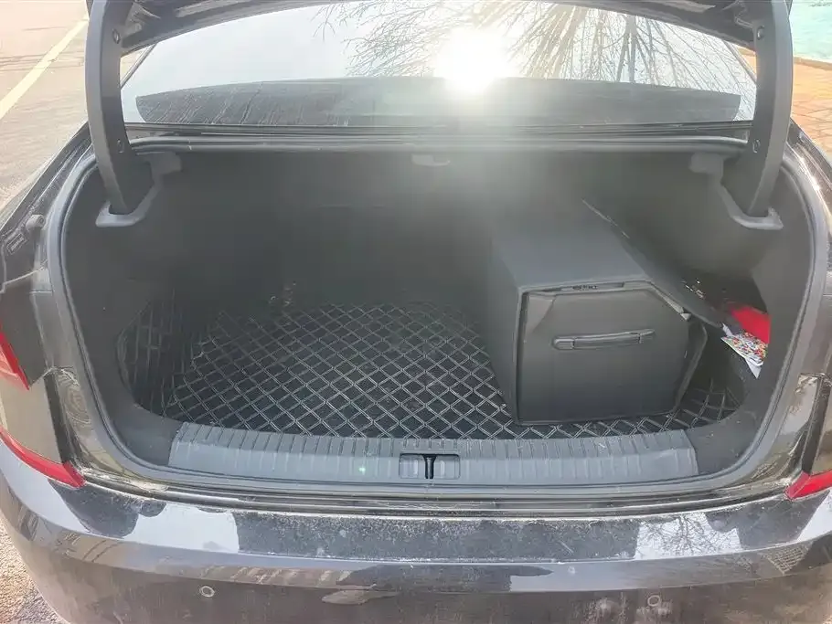 Volkswagen Passat New Energy 2023 из CN, фото 7