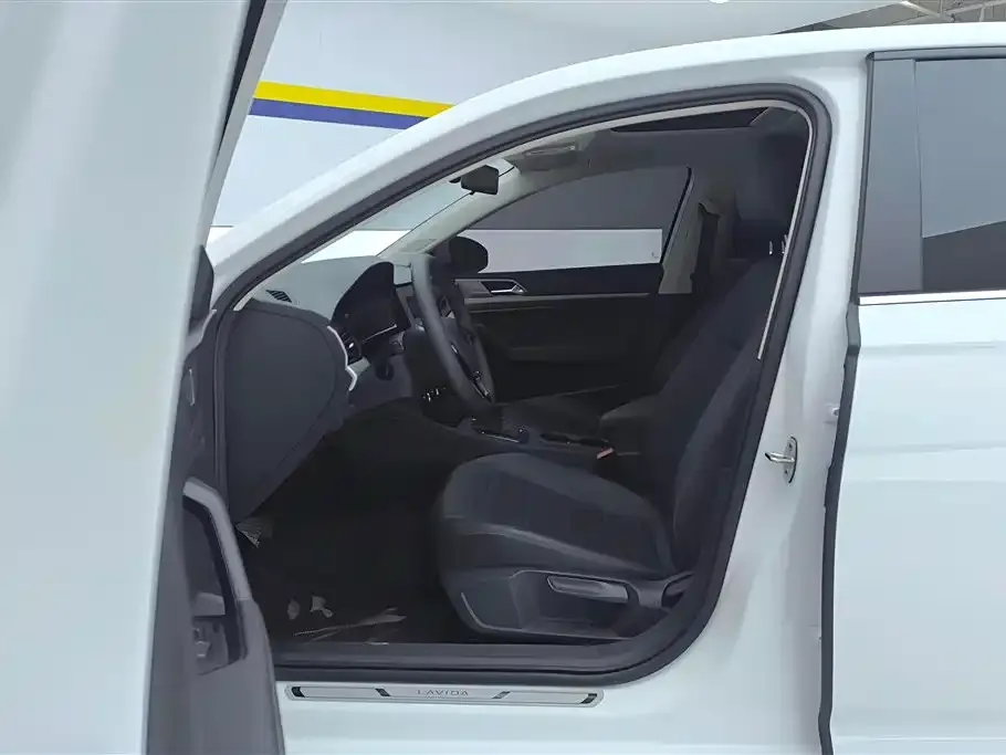 Volkswagen Lavida 2023 из CN, фото 9
