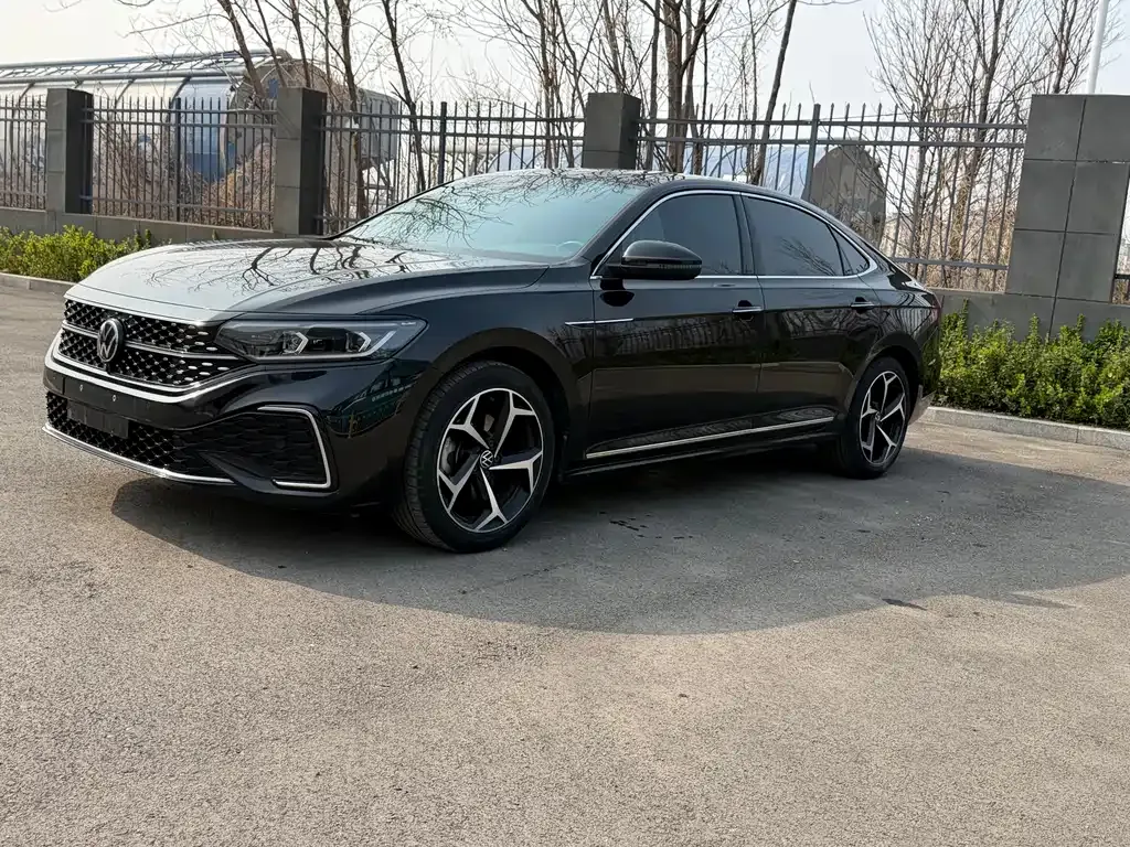Volkswagen Passat 2023 из CN, фото 1