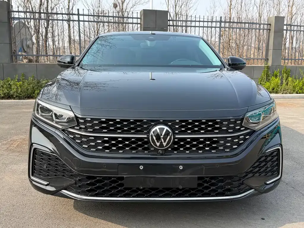 Volkswagen Passat 2023 из CN, фото 8