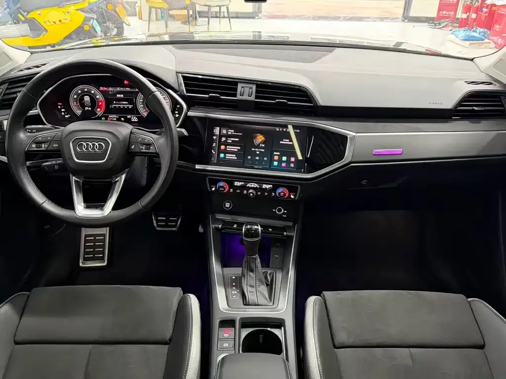 Audi Q3 2023 из CN, фото 9
