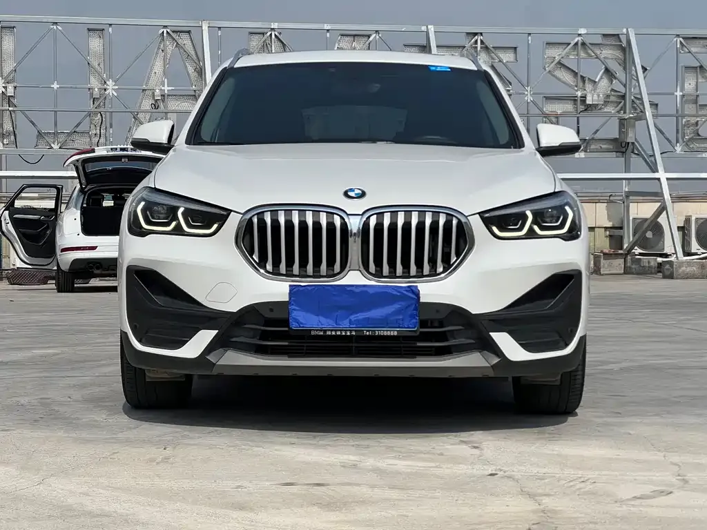 BMW X1 — фото 7