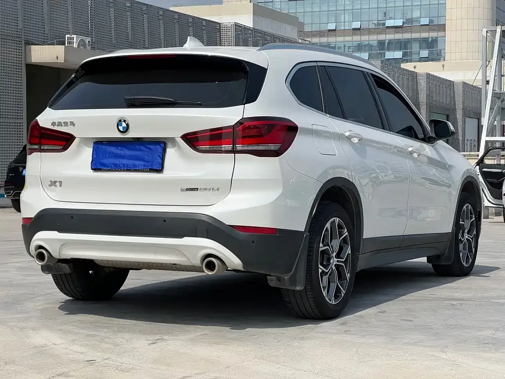 BMW X1 — фото 3