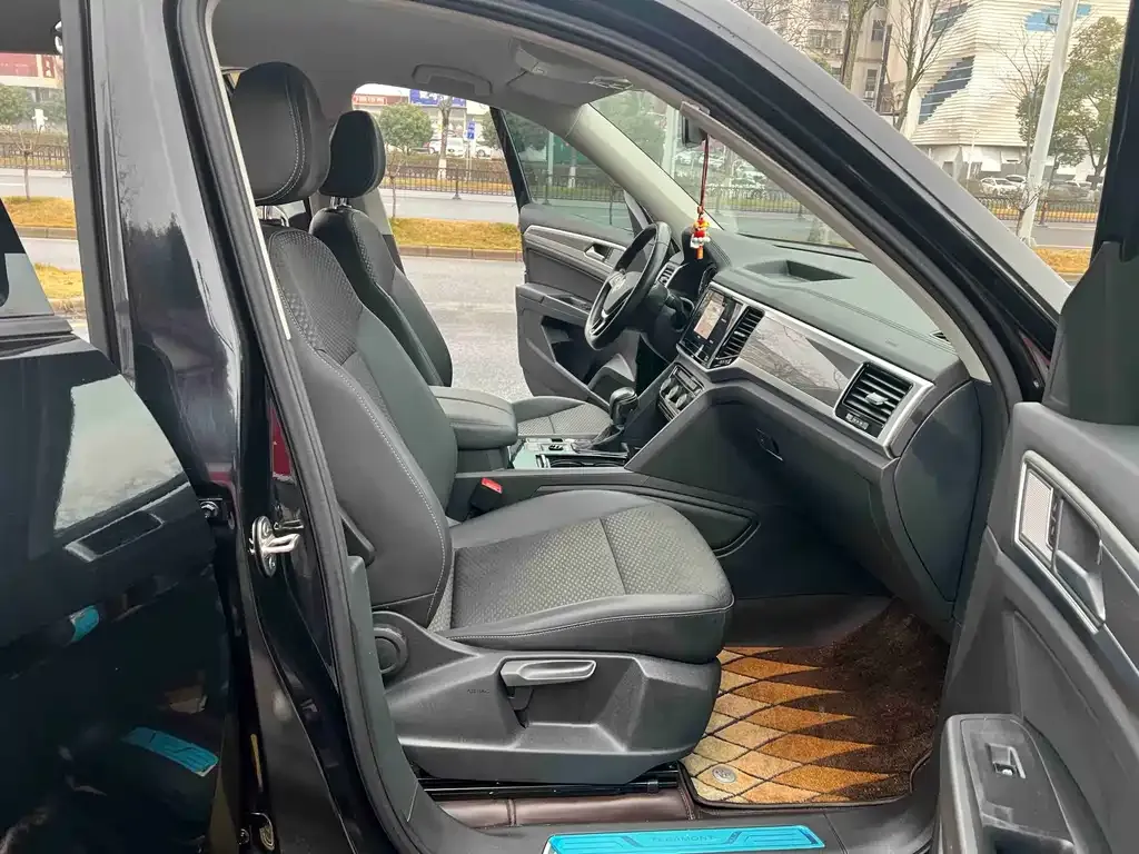 Volkswagen Teramont 2021 из CN, фото 9