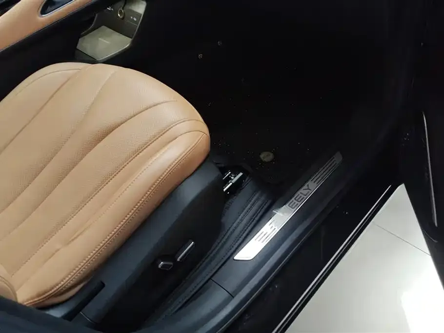 Geely Xingyue L 2024 из CN, фото 4