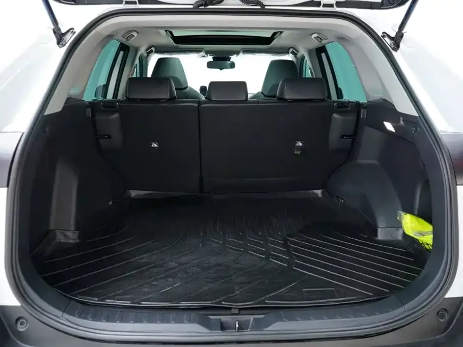 Toyota RAV4 2023 из CN, фото 7