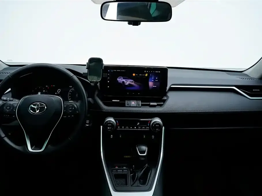 Toyota RAV4 2023 из CN, фото 8