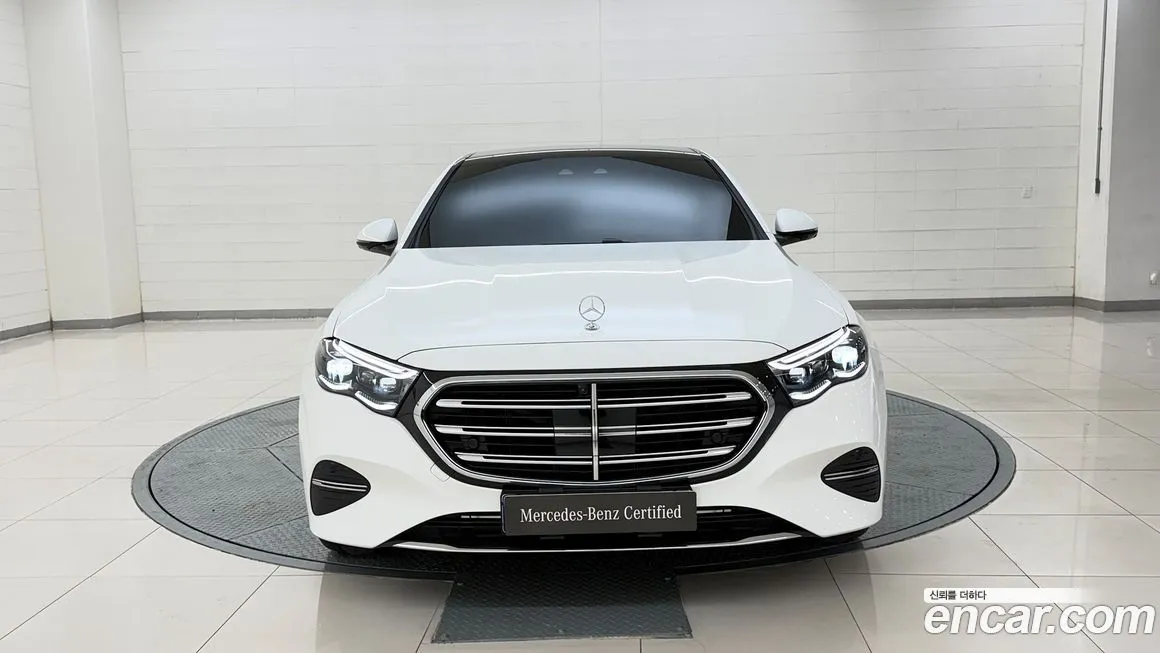 Mercedes-Benz E-Class — фото 10