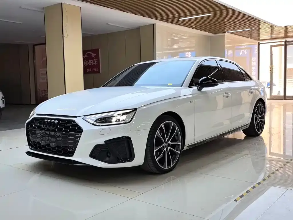 Audi A4L 2023 из CN, фото 1