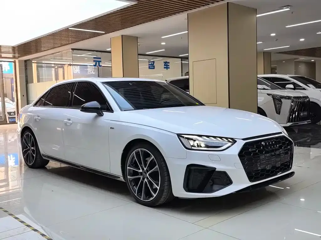 Audi A4L 2023 из CN, фото 10
