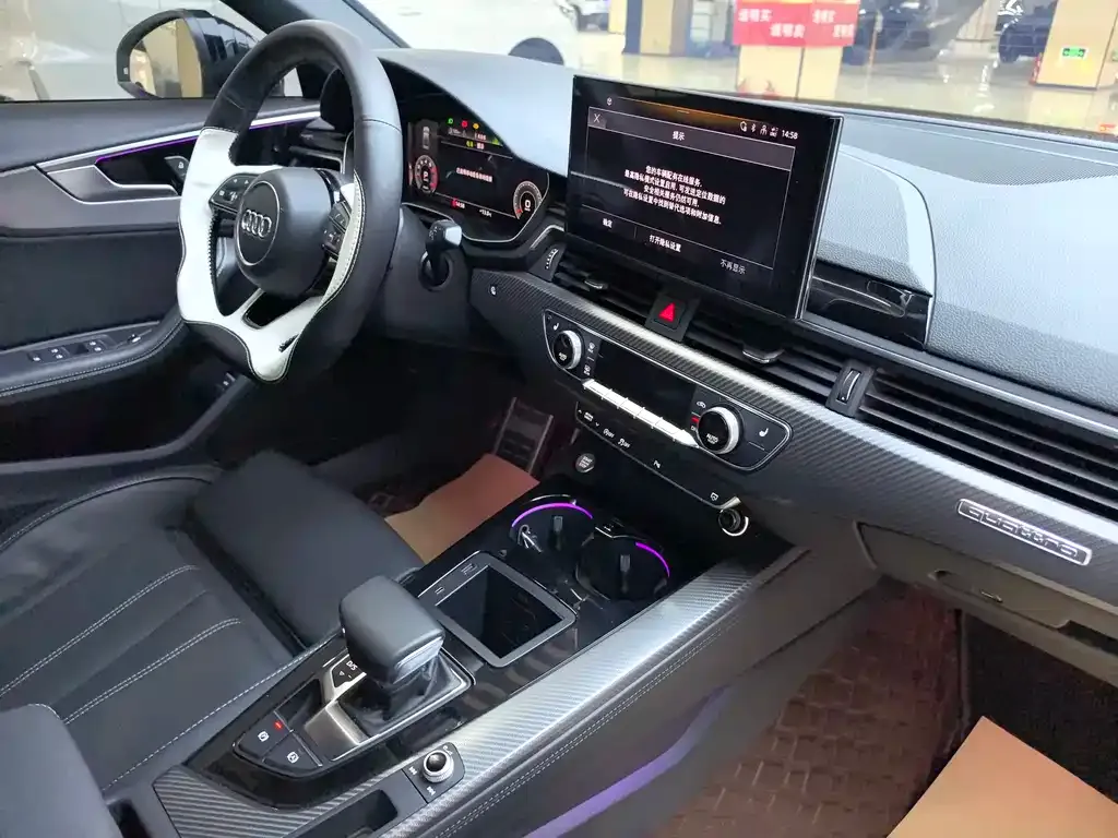 Audi A4L 2023 из CN, фото 5