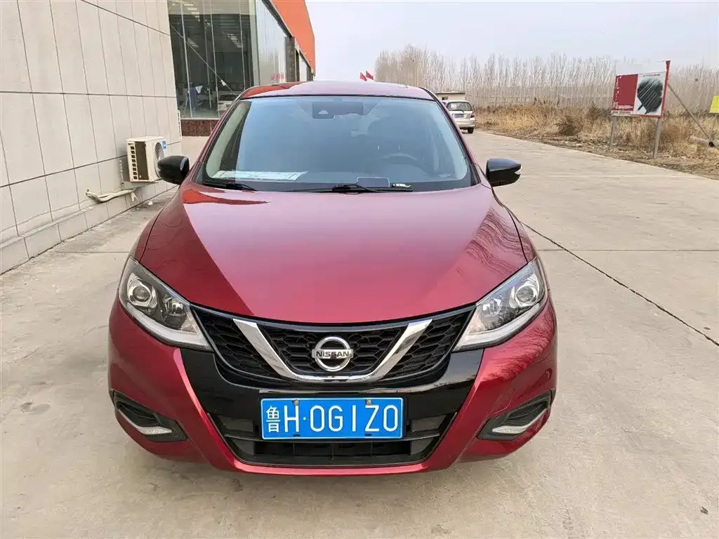 Nissan Tiida 2023 из CN, фото 4