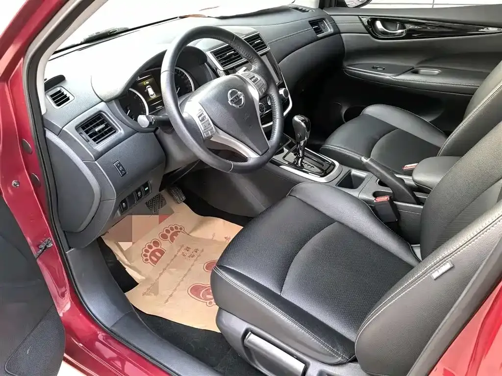 Nissan Tiida 2023 из CN, фото 7