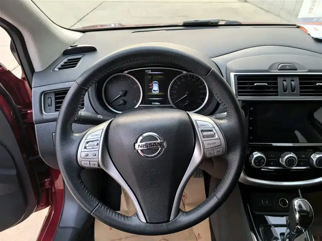 Nissan Tiida 2023 из CN, фото 8