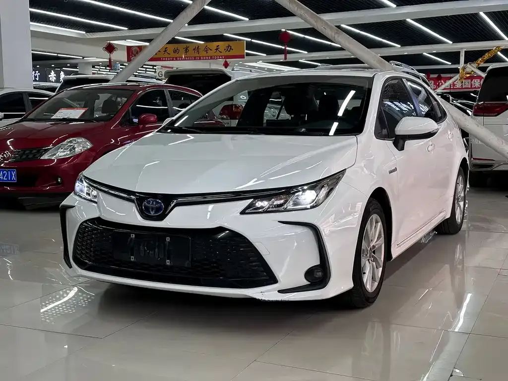 Toyota Corolla 2023 из CN, фото 1