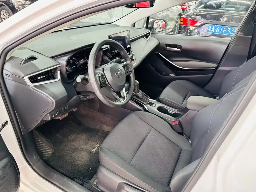 Toyota Corolla 2023 из CN, фото 7
