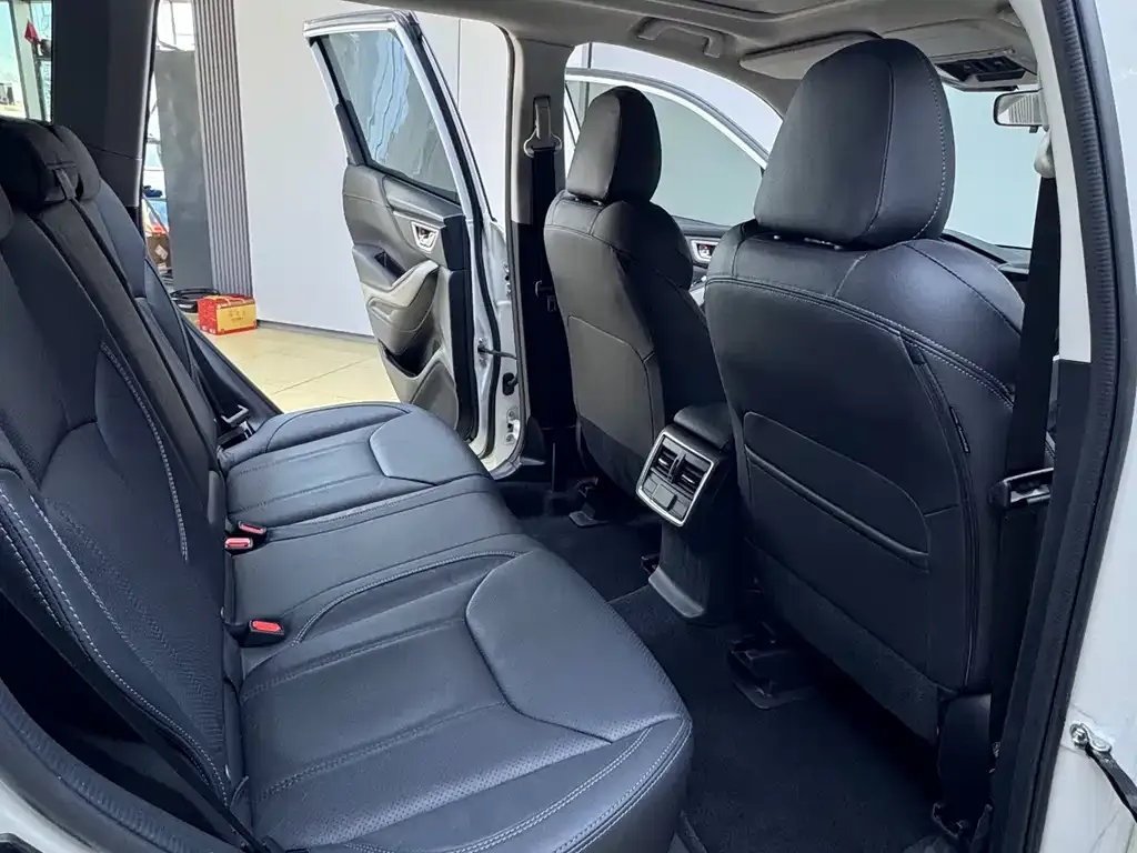Subaru Forester 2022 из CN, фото 9