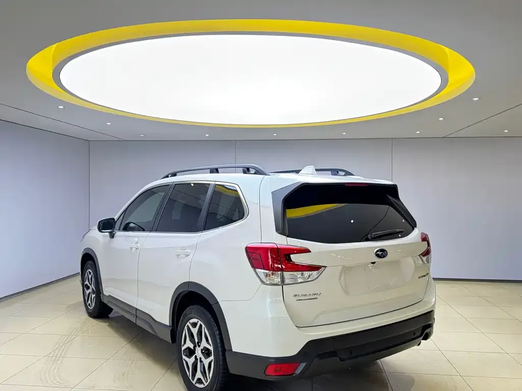 Subaru Forester 2022 из CN, фото 3