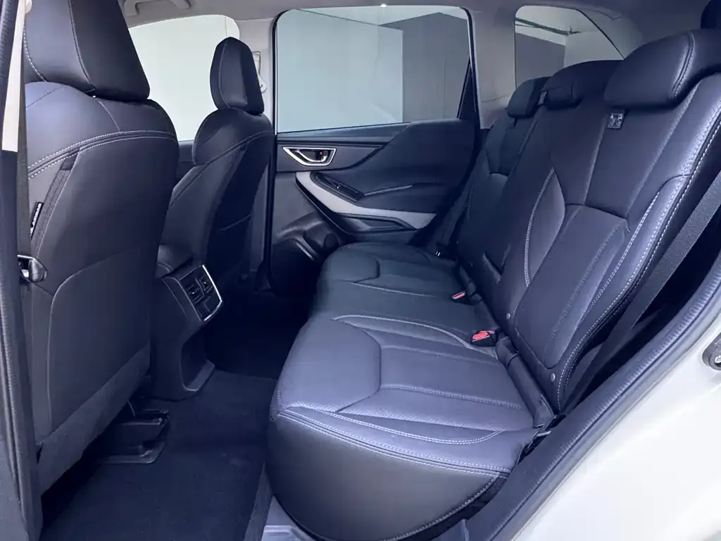 Subaru Forester 2022 из CN, фото 10