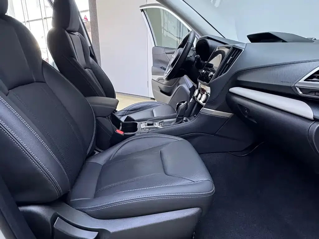 Subaru Forester 2022 из CN, фото 7