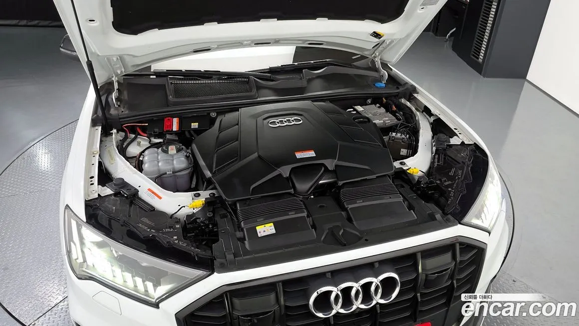 Audi Q7 2021 из KR, фото 6