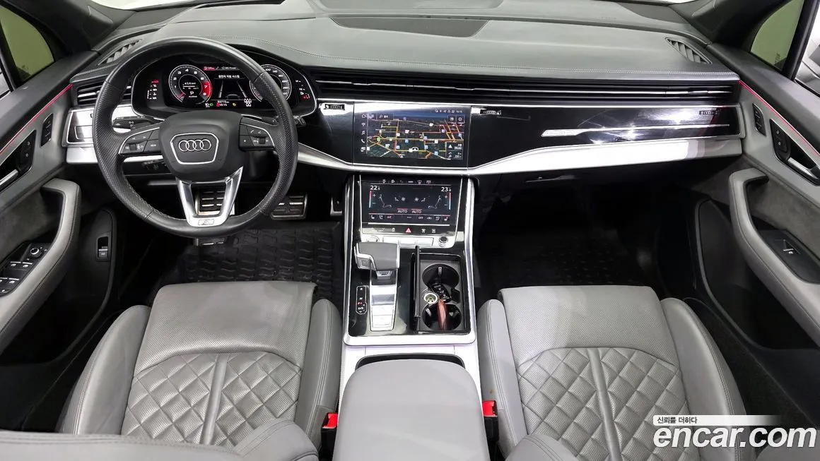 Audi Q7 2021 из KR, фото 7