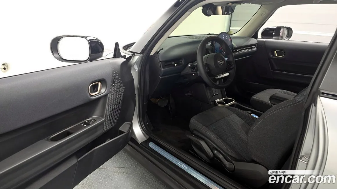 Mini Cooper 2025 из KR, фото 8