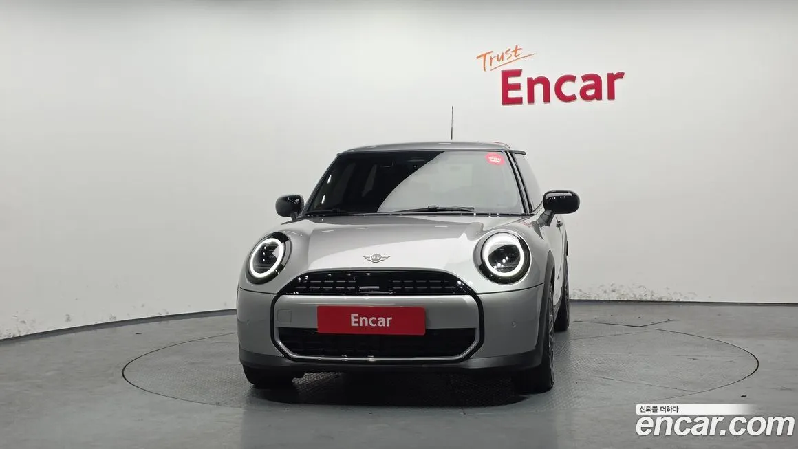Mini Cooper 2025 из KR, фото 2