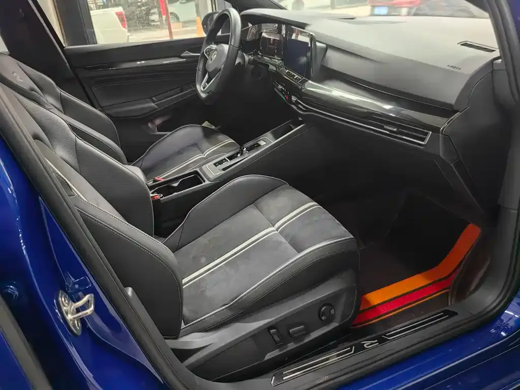 Volkswagen Golf 2021 из CN, фото 5