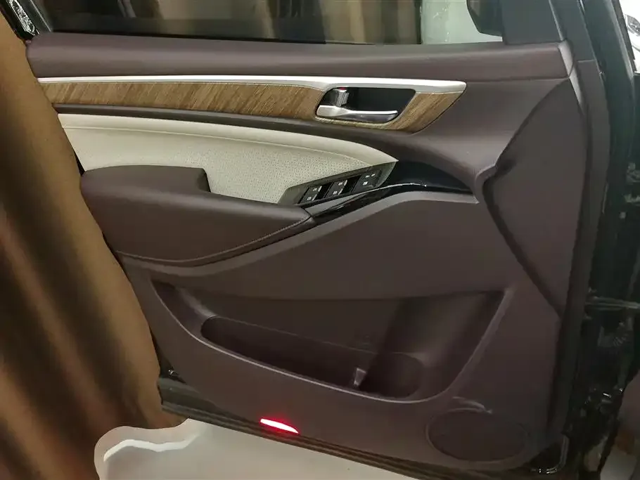 GAC Motor Trumpchi M8 — фото 3