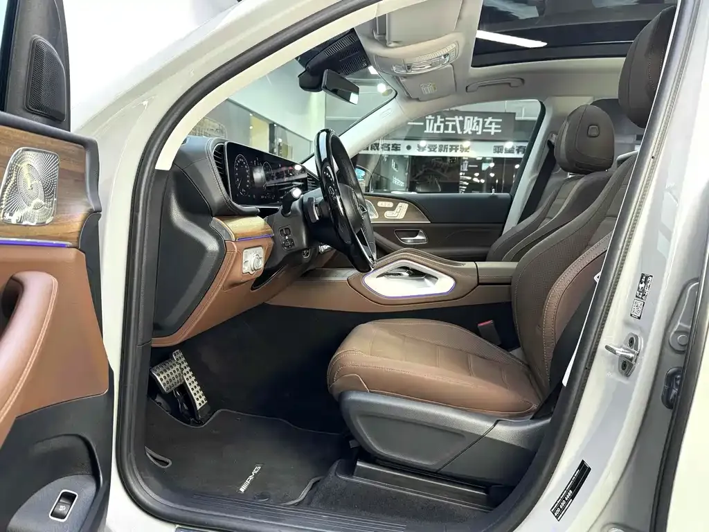 Mercedes-Benz GLS — фото 10