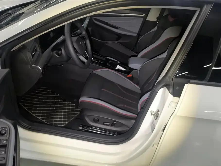 Volkswagen Lamando 2023 из CN, фото 10