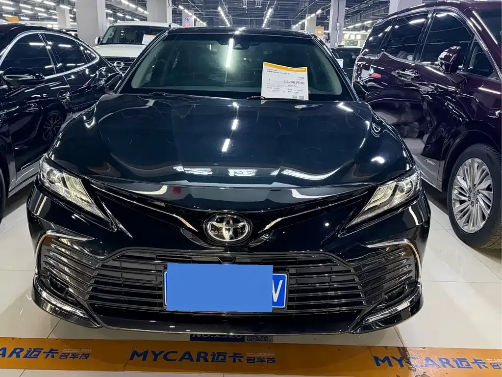 Toyota Camry — фото 8