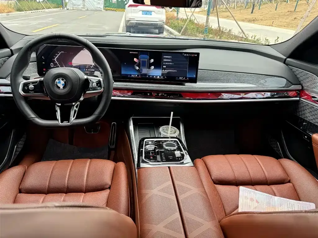 BMW 7 Series — фото 4