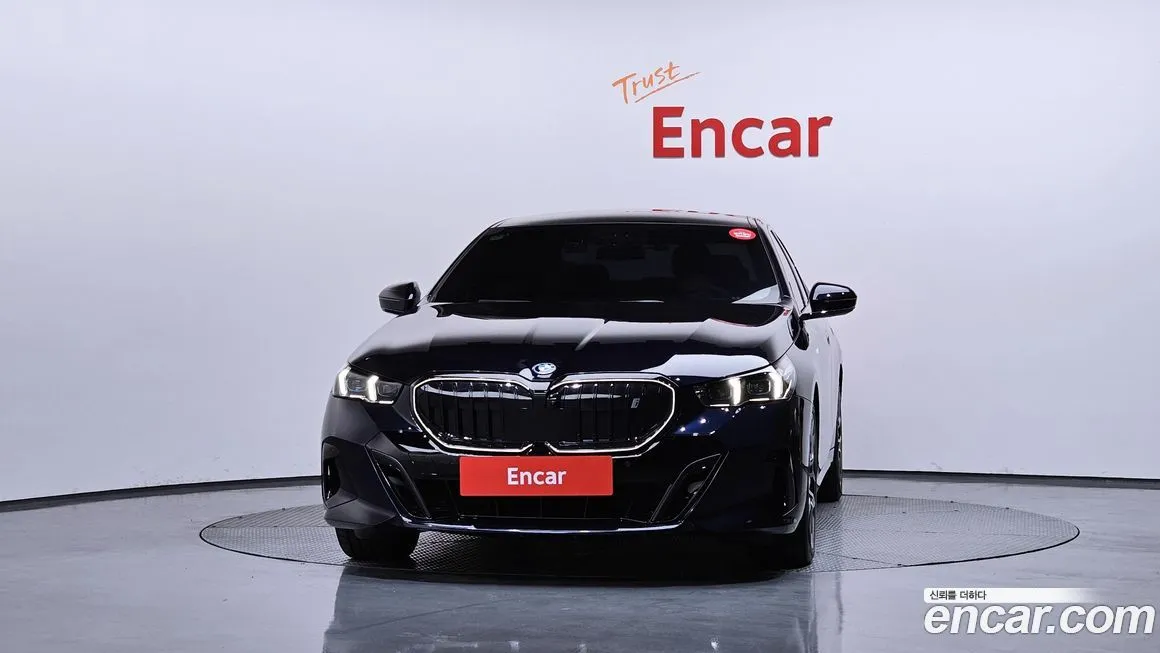 BMW i5 — фото 2